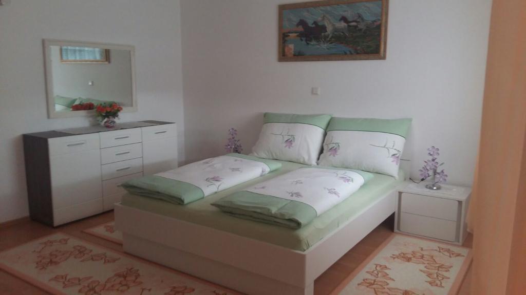 Apartments M&M Terzic Poreč Buitenkant foto